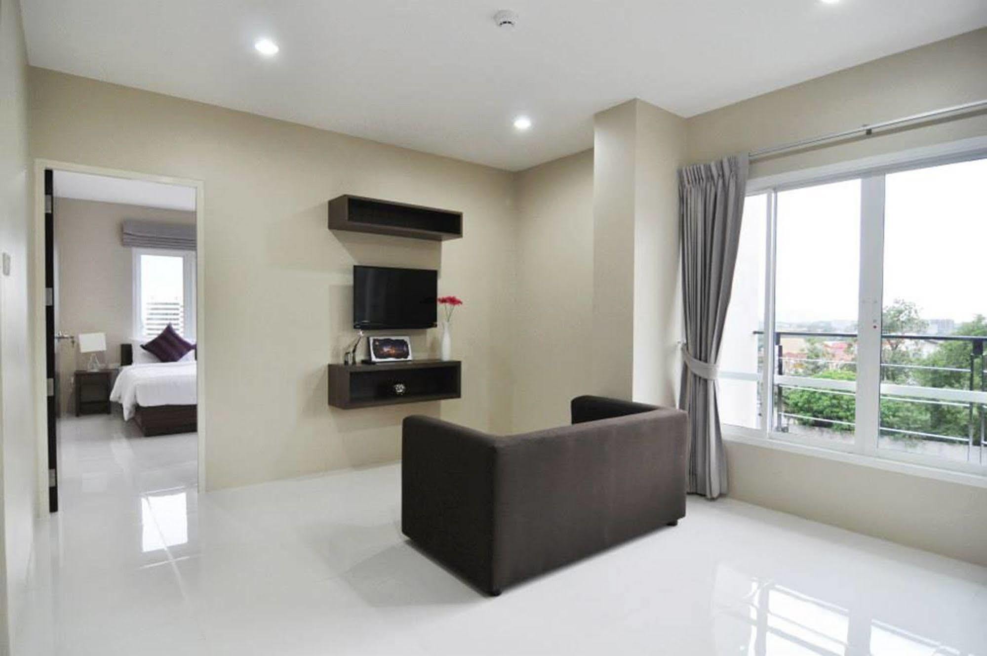 Khao Rang Place Phuket Eksteriør billede